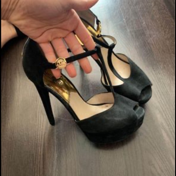 MK heels - Picture 2 of 5